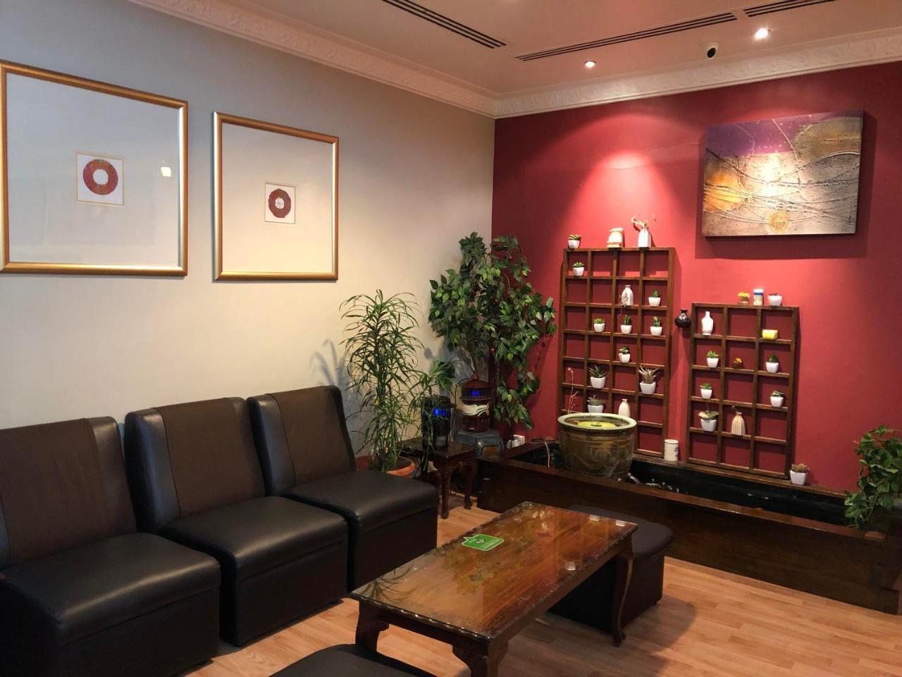 China Town Hotel 2*